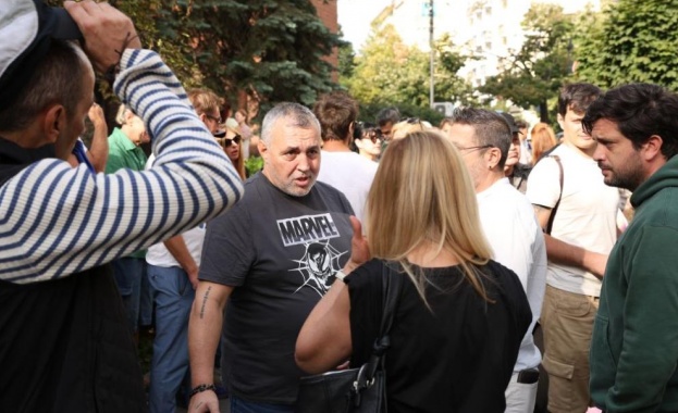 Протест на актьори от театри в София