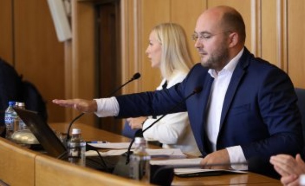 Общинските съветници приеха с 33 гласа за бюджета на град