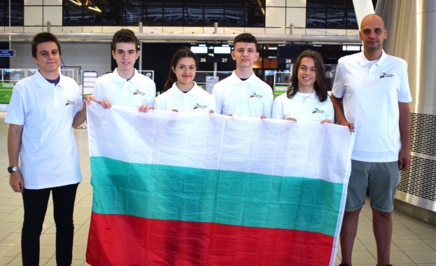 България спечели 4 медала от олимпиадата по информатика - eJOI 2023