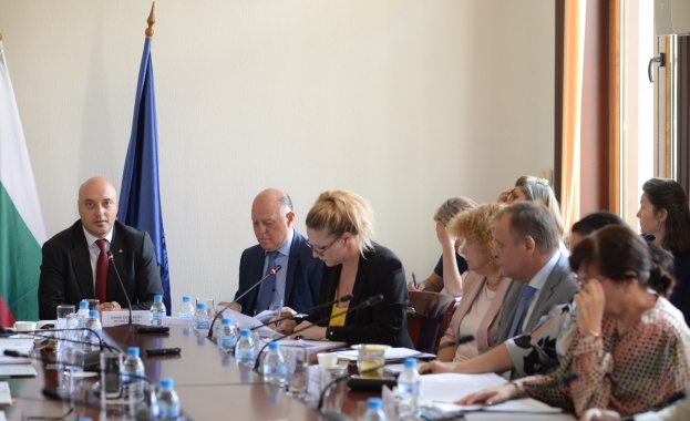 Министър Славов и членове на Съвета за върховенство на правото представиха пред ЕК реформите в конституцията и „антикорупция“ 