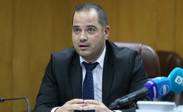 Вътрешният министър Калин Стоянов има доверие на всеки един служител