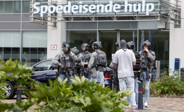 Полицията разследва мотивите за масова стрелба в Ротердам