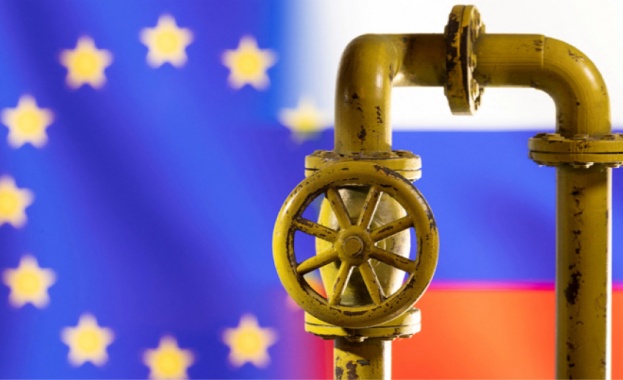 ЕС налага санкции на Русия, но купува руски газ и нефт