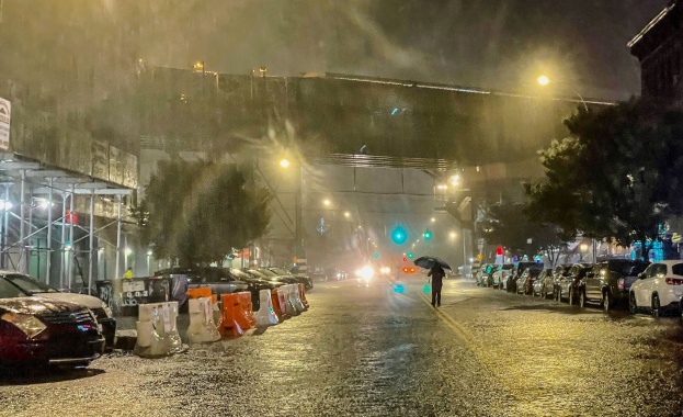 Извънредно положение е обявено в Ню Йорк където силна буря