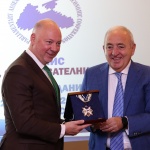 Председателят на НС Росен Желязков получи почетен медал