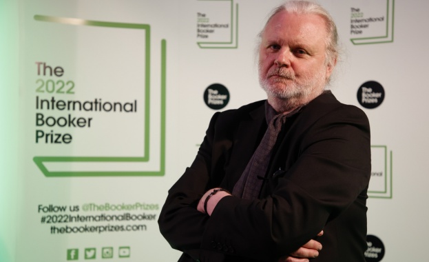 Норвежкият драматург Йон Фос получи Нобеловата награда за литература