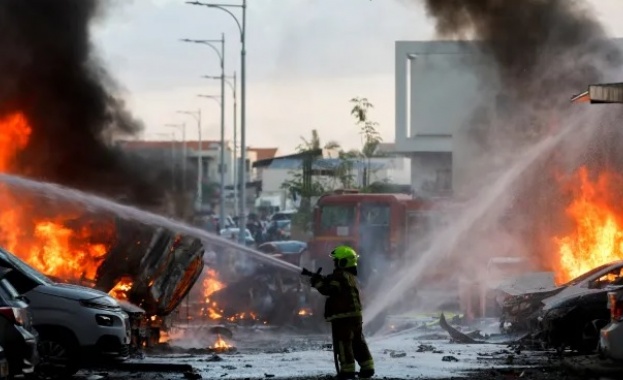 Десетки ракети бяха изстреляни от ивицата Газа срещу Израел предаде