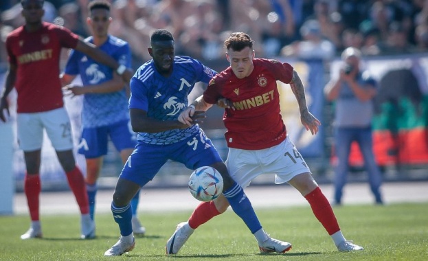 Вечното дерби на българския футбол завърши без победител