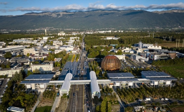 Около 250 300 ученици от България посещават ежегодно централата на ЦЕРН