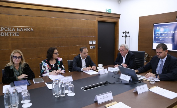 Министър Стойчева:  България има нужда от истинска насърчителна банка