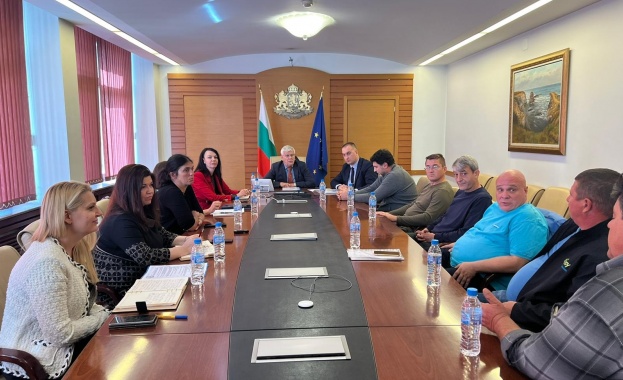 Пчеларите ще бъдат подпомогнати по de minimis тази година заедно