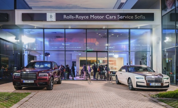 Rolls Royce Motor Cars показва уникални автомобили с ексклузивни събития за