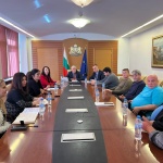 Министър Вътев: Пчеларите ще получат помощ de minimis тази година