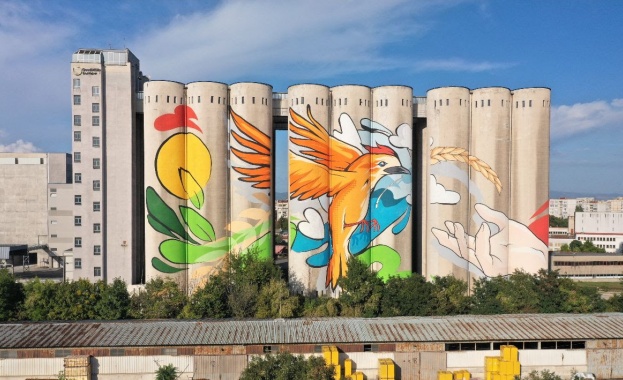 С площта си от 3600 m2 деветте силоза на София