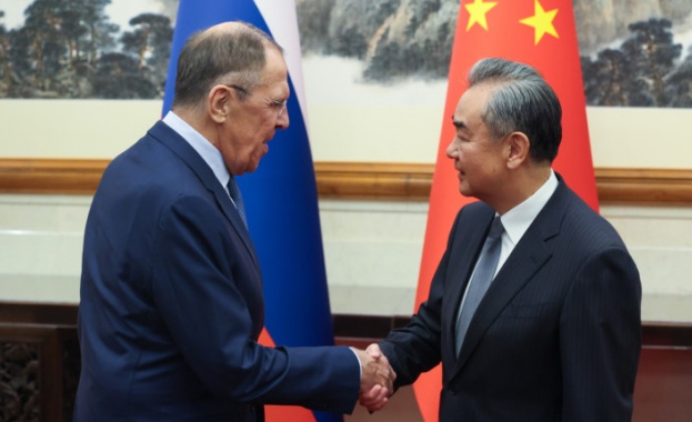 Китайският външен министър Ван И призова в понеделник за прекратяване