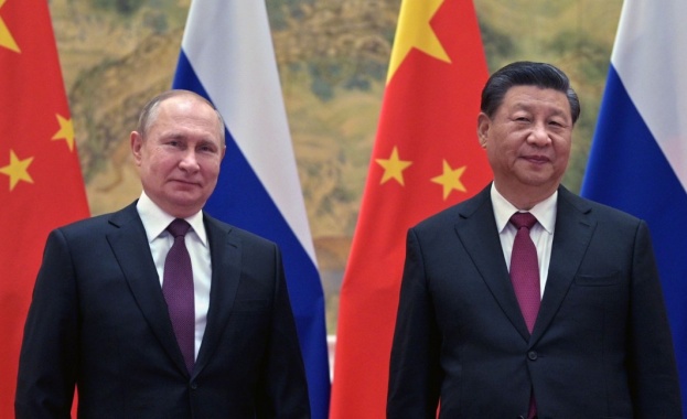 Путин посрещна тържествено президента на Китай Си Цзинпин в Кремъл Путин посрещна тържествено президента на Китай Си Цзинпин в Кремъл