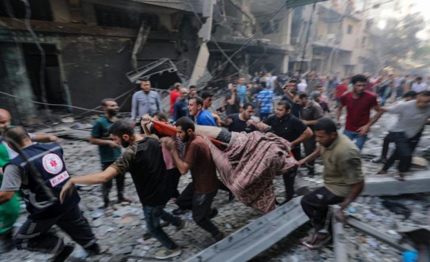 Стотици пациенти са блокирани в болници в северната част на