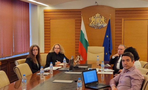 Заместник министрите на земеделието и храните Таня Георгиева и Александър Йоцев