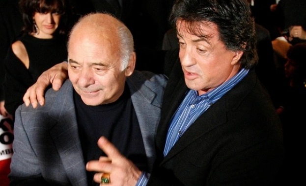 През 1976 г е номиниран за Оскар за ролята си