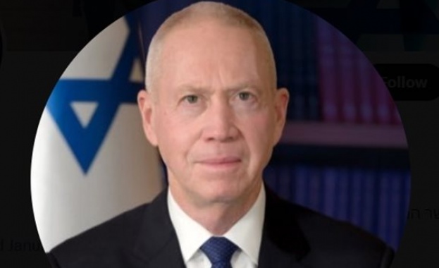 На терен израелският министър на отбраната Йоав Галант заяви пред