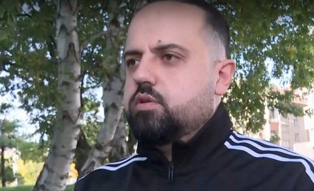 Бащата на трите българчета в Газа: Продължават да падат бомби до тях