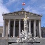 Австрия ще има трипартийно коалиционно правителство