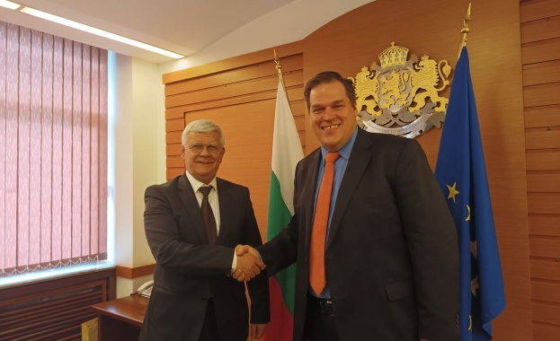 Министърът на земеделието и храните Кирил Вътев и Левин Флейк