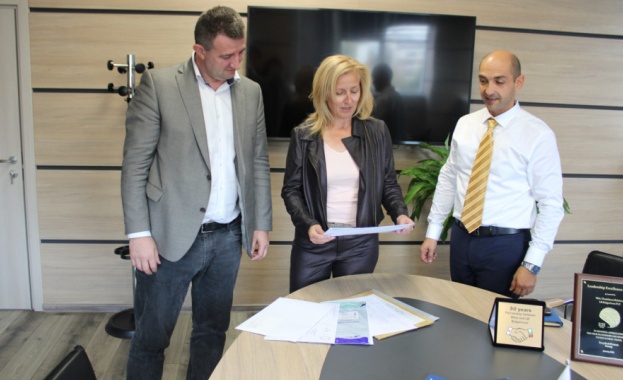 „Ел Би Булгарикум“ избра четирима доставчици на българско мляко в открита процедура