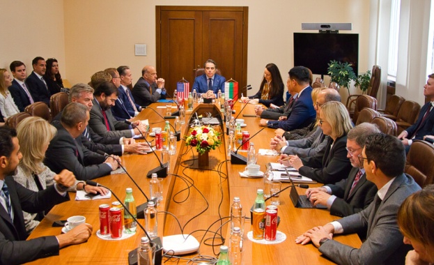 Българското правителство си е поставило като основни цели приемането на