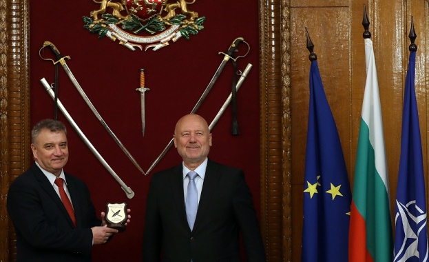 Министърът на отбраната Тодор Тагарев награди проф д р Димитър Димитров