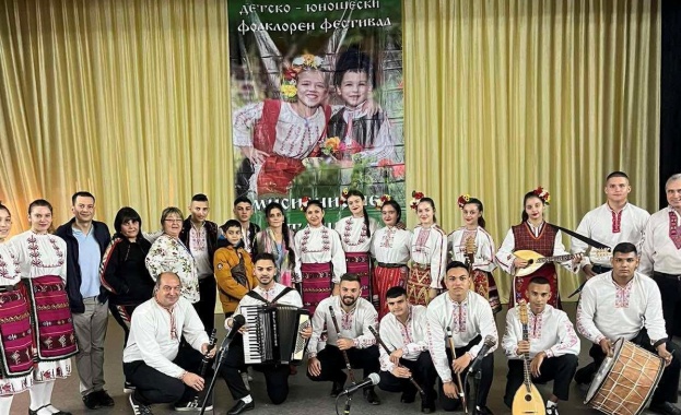 БДЖ осигури пътуването на талантливи деца за участието им във фолклорен фестивал