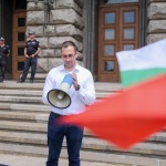 Адвокат Расташки: Политиците негласно подкрепят рекета на ЧСИ-та и монополисти, като отлагат решенията на проблема