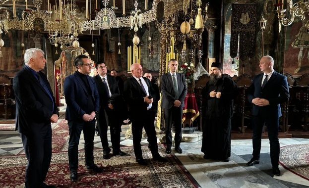 Българска делегация, водена от председателя на НС, посети манастира „Свети вмчк. Георги Зограф“ в Света гора