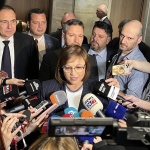 Нинова: ГЕРБ и ДПС спасиха кабинета и показаха, че извиват ръцете на партньорите си