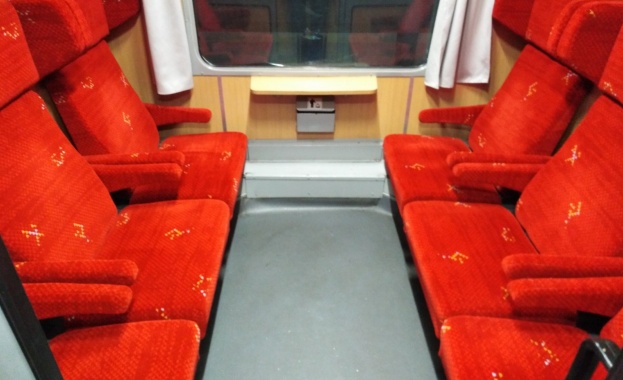 До края на тази година общо 20 ремонтирани вагона с