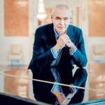 Иво Погорелич представя рецитал с Шопенова програма в зала „България“