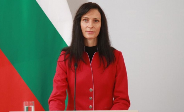 Мария Габриел: Още деветима българи и техни близки бяха изведени от Ивицата Газа