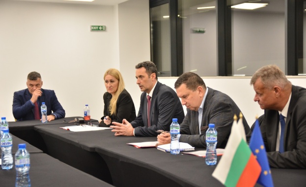 При планирането на инвестициите по Програма Транспортна свързаност 2021 2027 ще