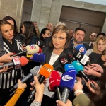 Нинова: ПП-ДБ и ГЕРБ допуснаха Пеевски да стане формален премиер