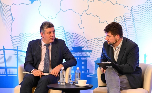 Министър Цеков: Има пари за пътища и ВиК, кметските екипи да имат пълна проектна готовност