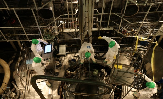 Специалистите от Росатом започнаха първото в историята презареждане на ядрено