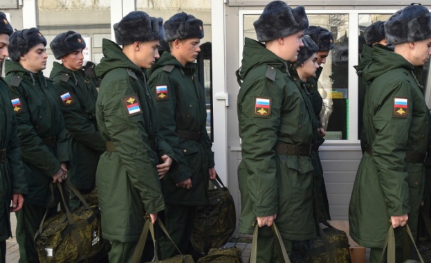 Руската федерация набира от 10 до 15 хиляди души в