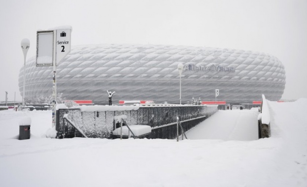 Летището в Мюнхен отмени полети заради обилен снеговалеж