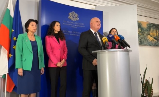 Галин Цоков: Направихме първите стъпки към олекотяване на учебните програми