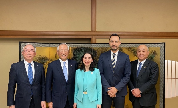 Министър Богданов: „Ел Би Булгарикум“ и „Мейджи“ ще създадат съвместна изследователска лаборатория