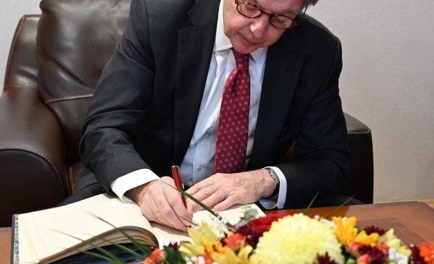 Традиционната годишна научна сесия на УНСС обобщи резултатите от научноизследователските