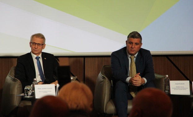 Министър Цеков: 2024 г. ще е годината на Северна България с 1,2 млрд. лв. инвестиции в пътна инфраструктура 