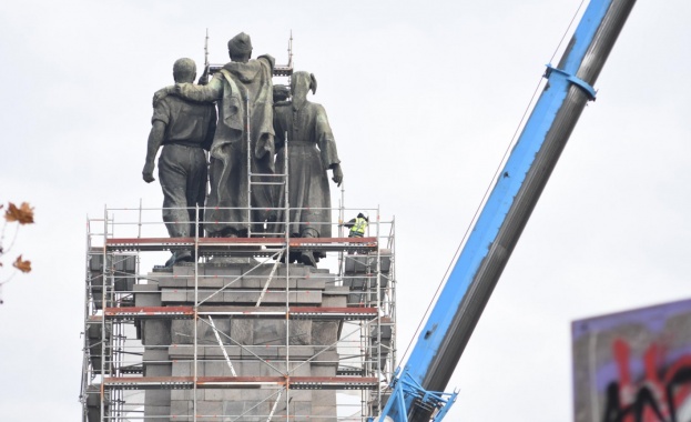 ВАС: Демонтажът на Паметника на Съветската армия може да продължи