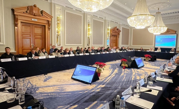 Зарица Динкова: Показваме с реални действия готовност за работа с всички региони, общини и с професионални общности