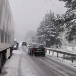 Зимата се завърна със сняг, леден вятър и студ